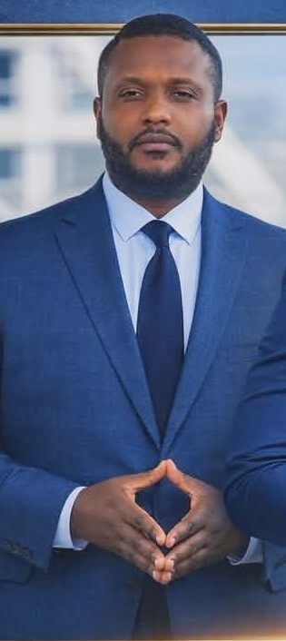 Zohar Mars - Project Manager & Accountant